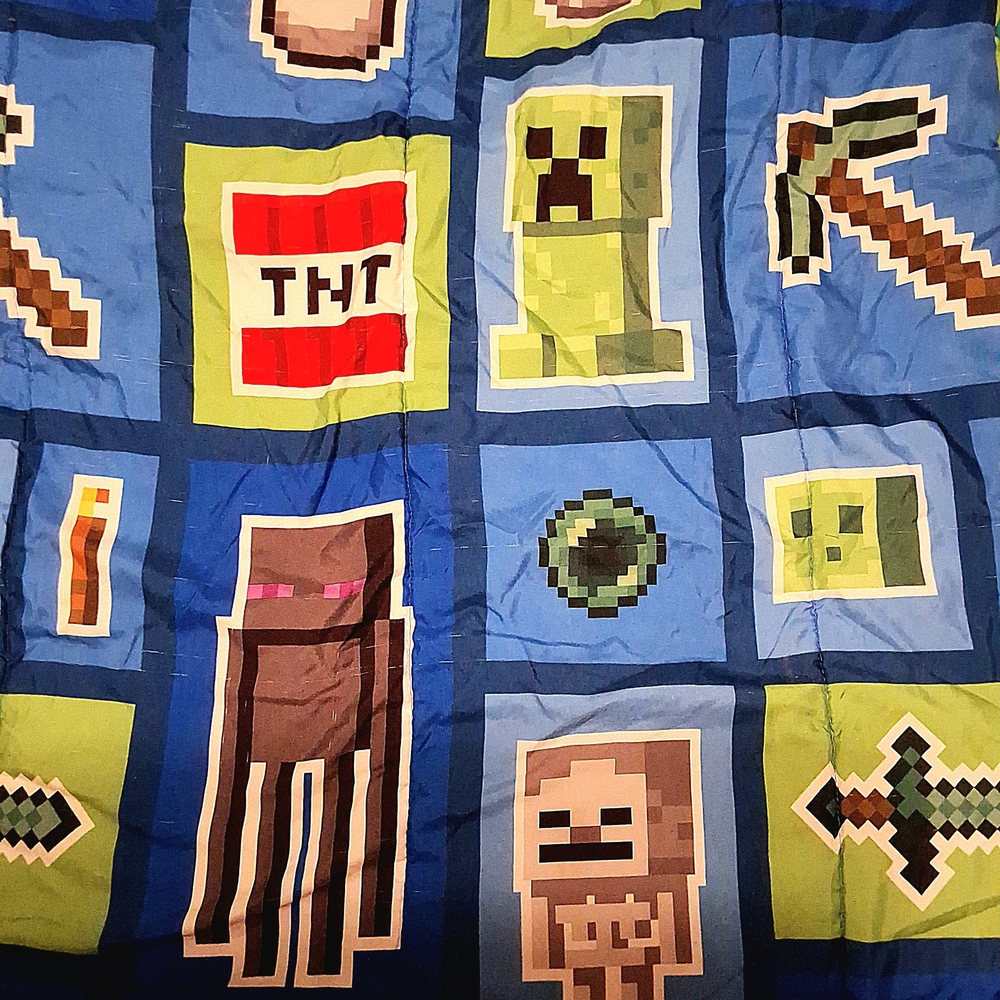 Minecraft Themed Comforter & Sheet Set